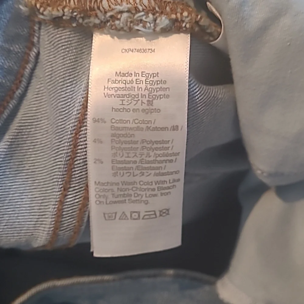 NWOT MADEWELL MID RISE KICK OUT JEANS - Picture 8 of 10